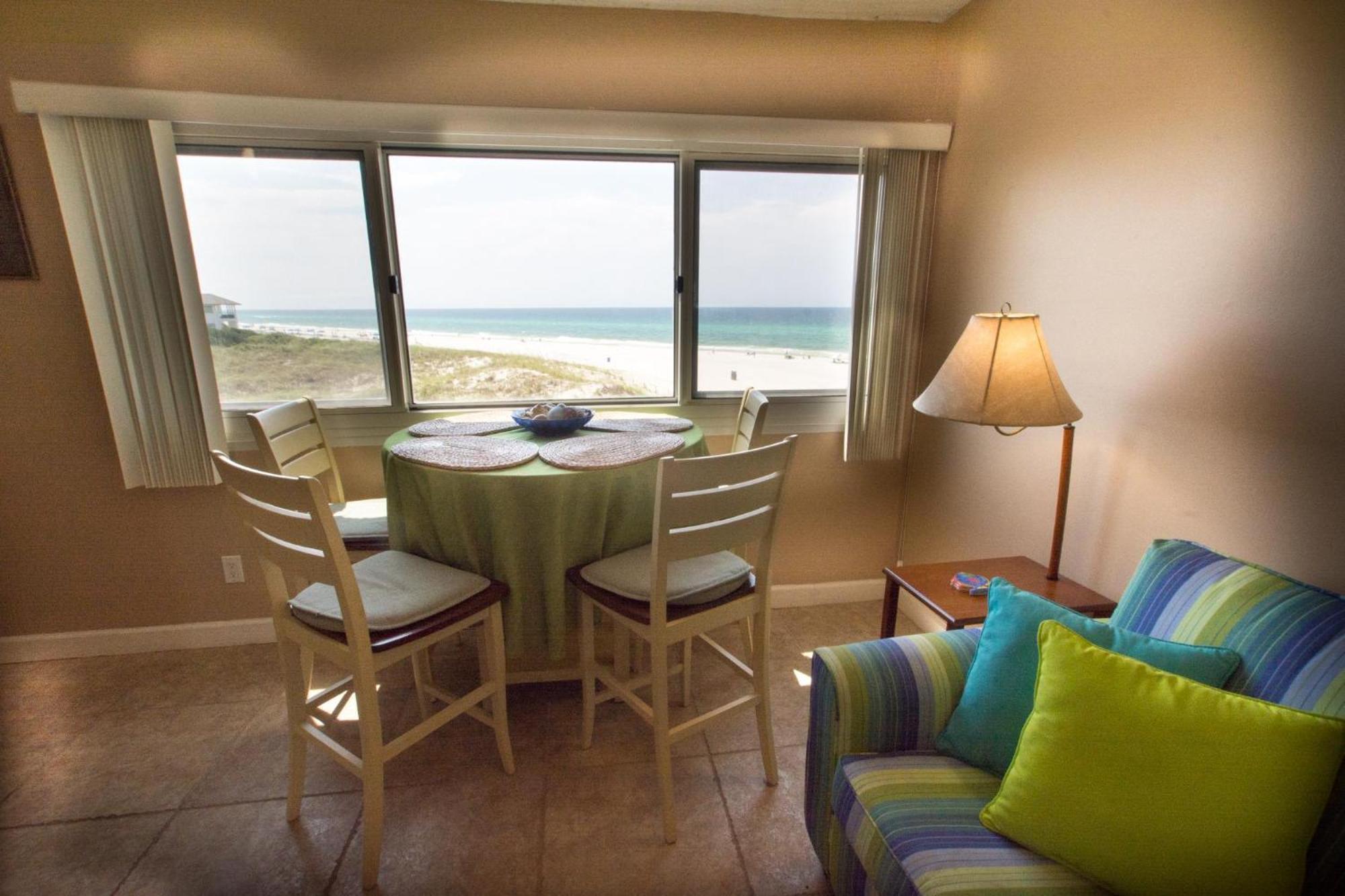 Pinnacle Port Unit A110 Holiday home