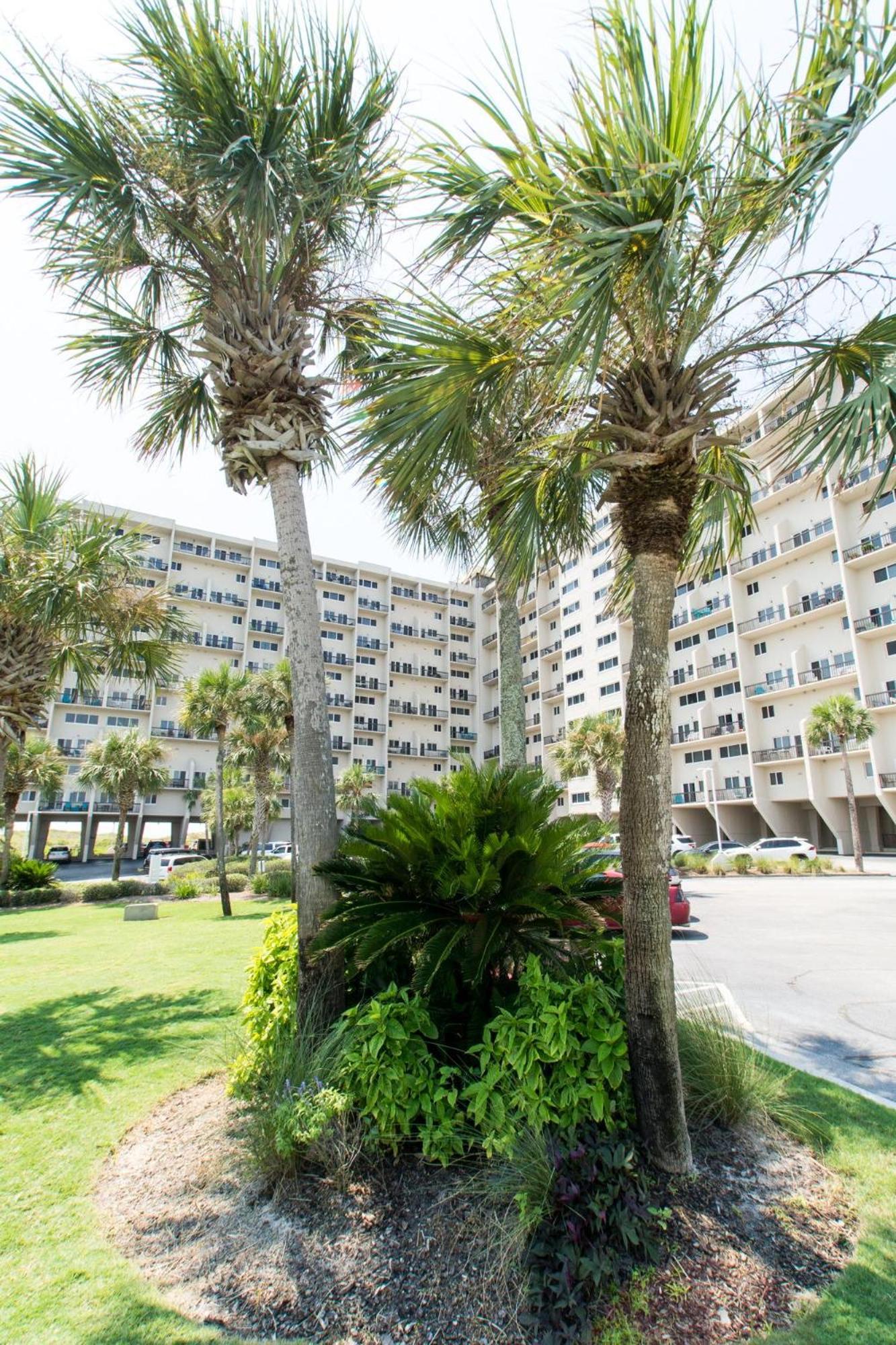 Pinnacle Port Unit A110 *